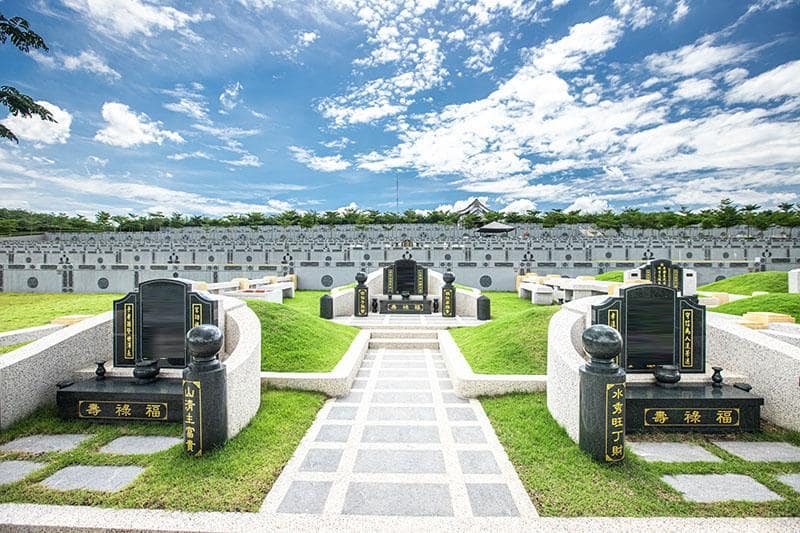 แปลงฝังครอบครัว 1-8 หลุม 9 nirvana memorial burialplot 2021 05 1715 16 56 สุสานชลบุรี ขายสุสาน ช่องเก็บอัฐิ แซกีเสริมดวง